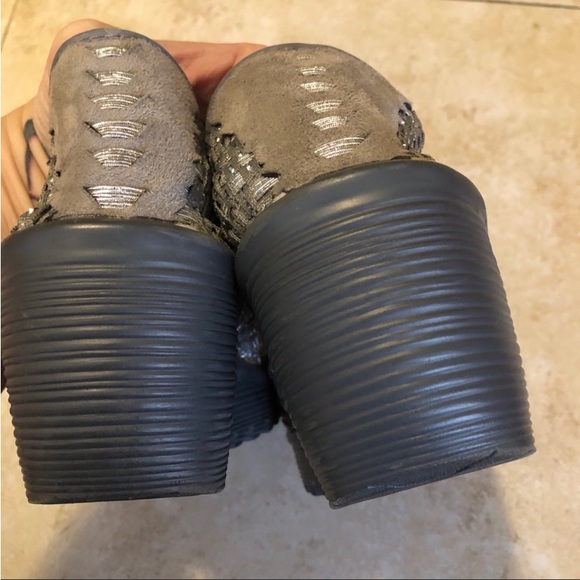 Bernie Mev woven silver open toe rocker shoes size 8.5 - Picture 6 of 8